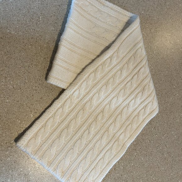 MICHAEL KORS Ivory Cable Knit Infinity Scarf with Buttons - Picture 2 of 3